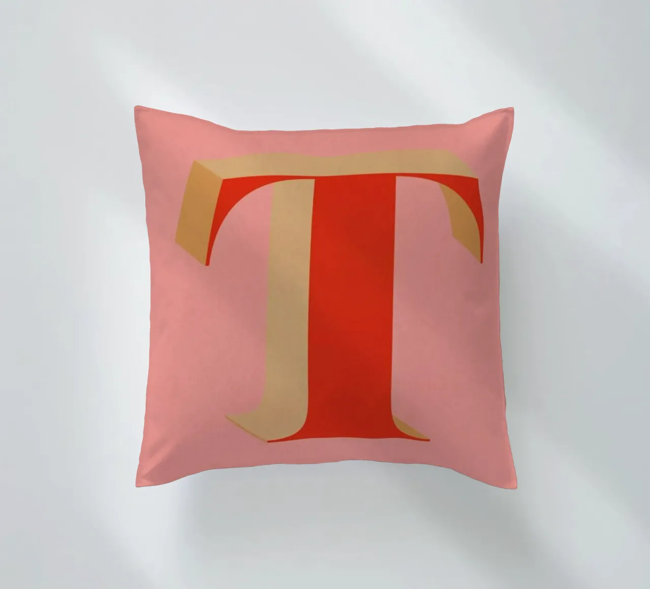 Red T cuscino da daylight design studio