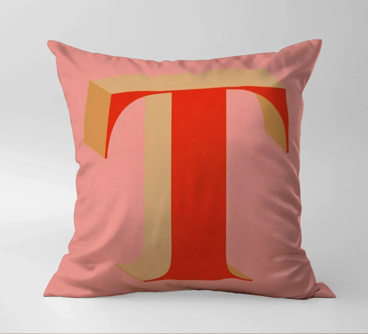 Red T cuscino da daylight design studio