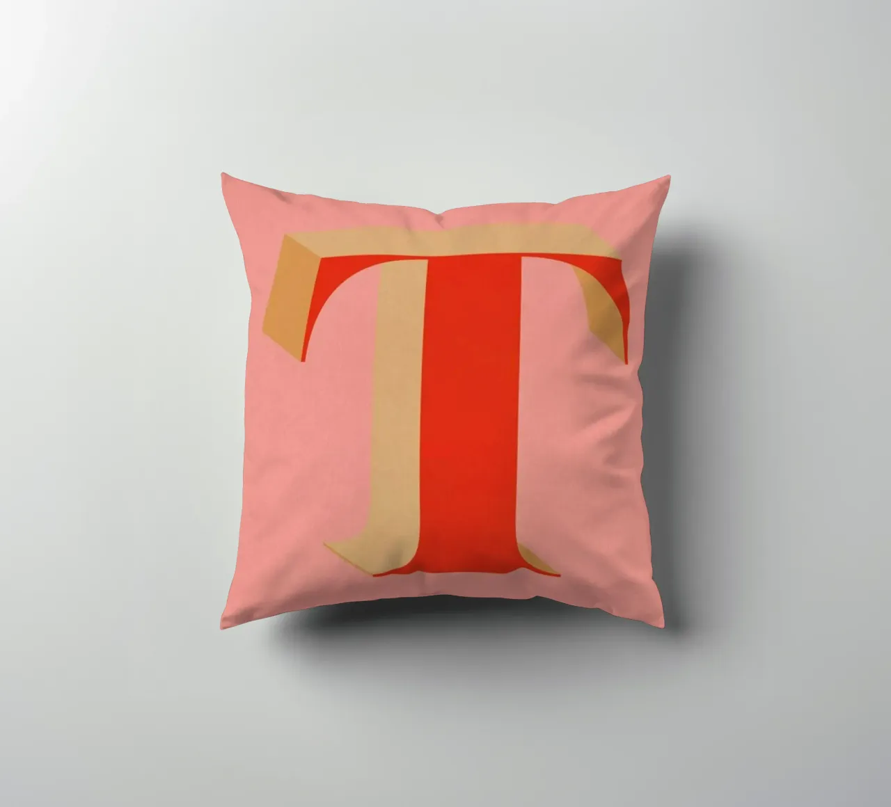 Red T cuscino da daylight design studio