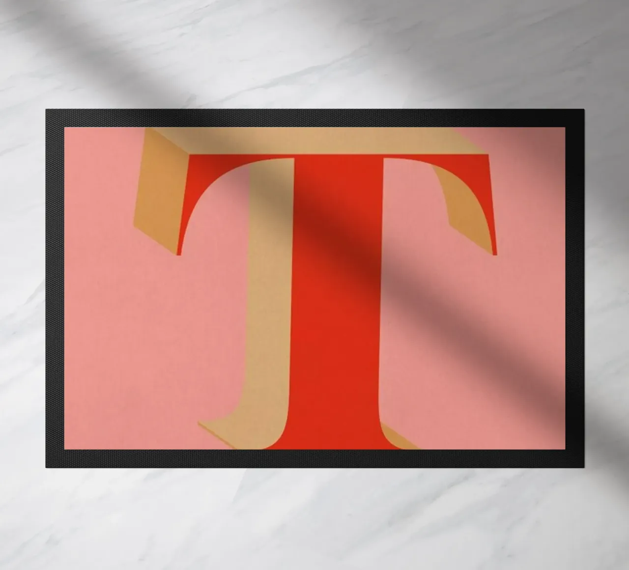 Red T deurmat van daylight design studio