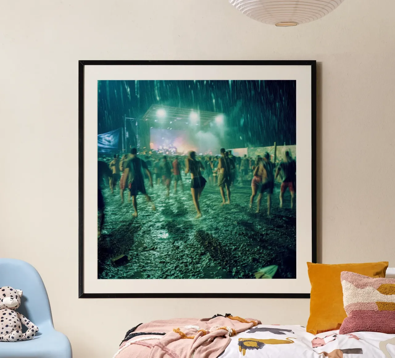 Paris Explosif: Das musikalische Chaos in der Stadt der Lichter Poster von By Night