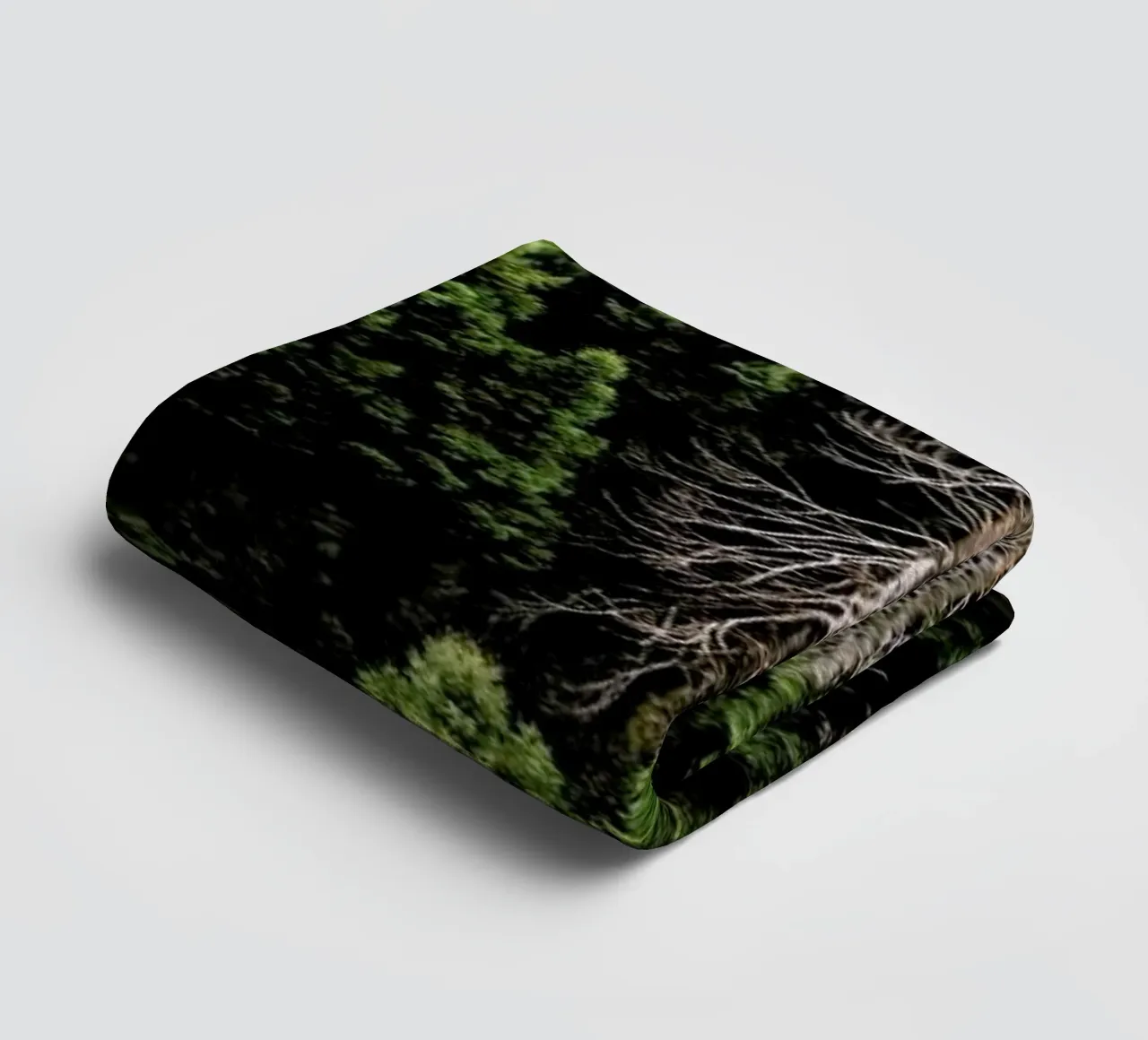 Alone towel by ROBERTO H