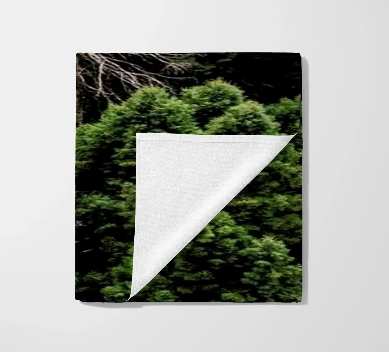 Alone beach towel by ROBERTO H