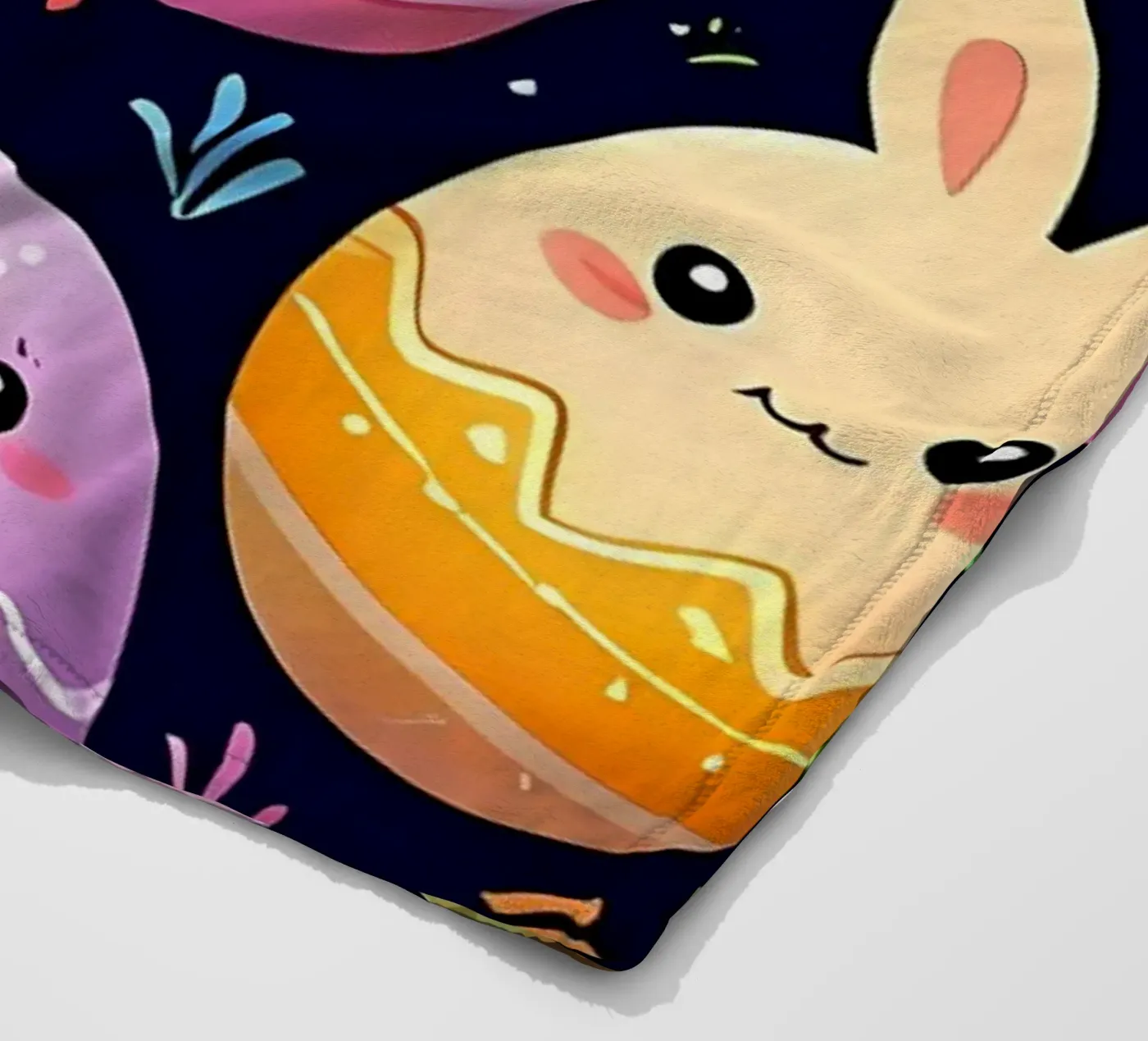 Modello di uovo di Pasqua coperta in pile da LM2Kone