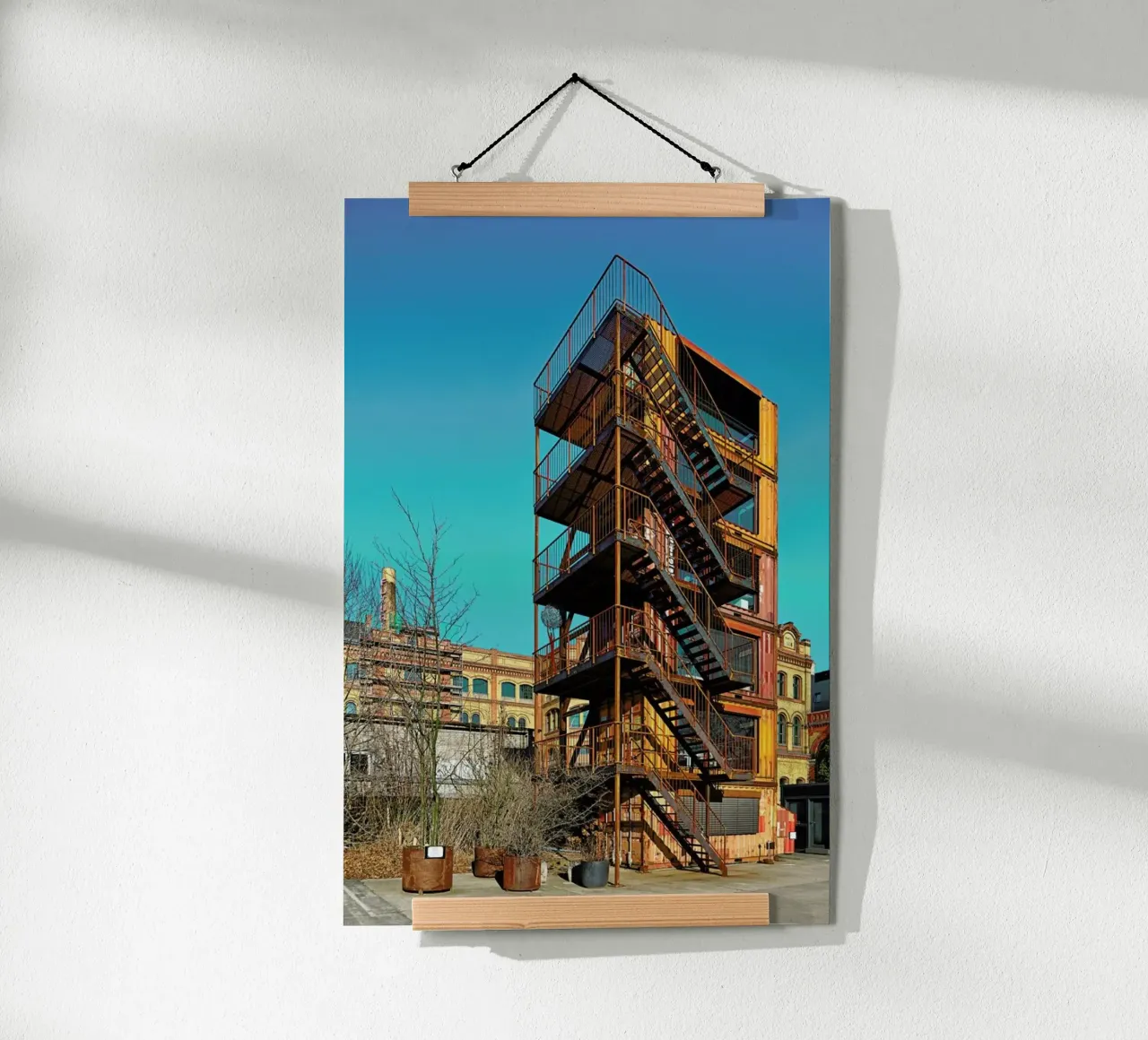 Ottobock 02 poster con telaio in plastica da Michael Belhadi