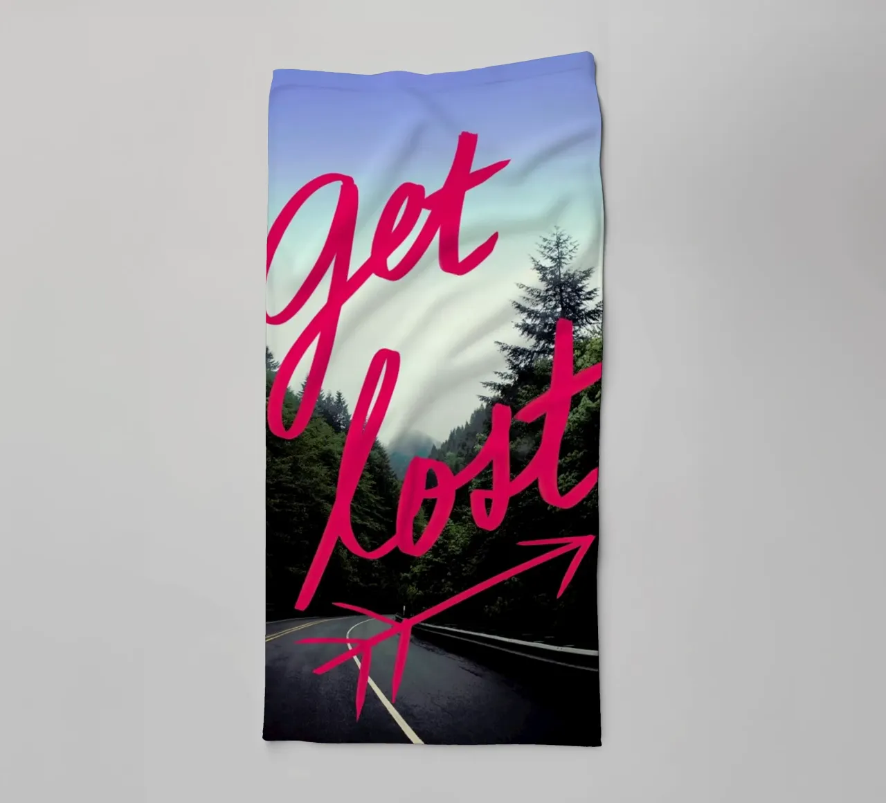 Get Lost Handtuch von Leah Flores