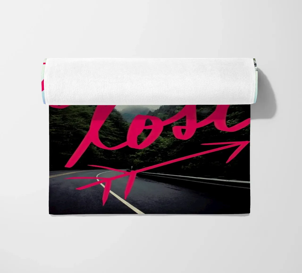 Get Lost toalla de playa de Leah Flores