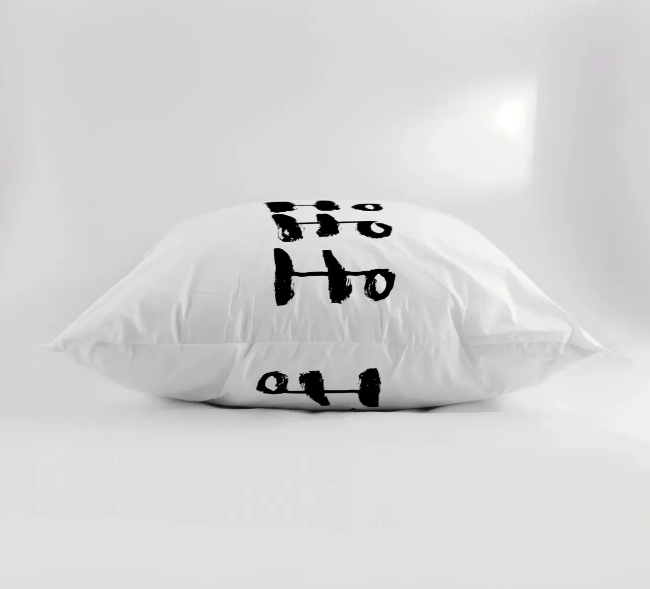 Hohoho cuscino da Brushmeetspaper