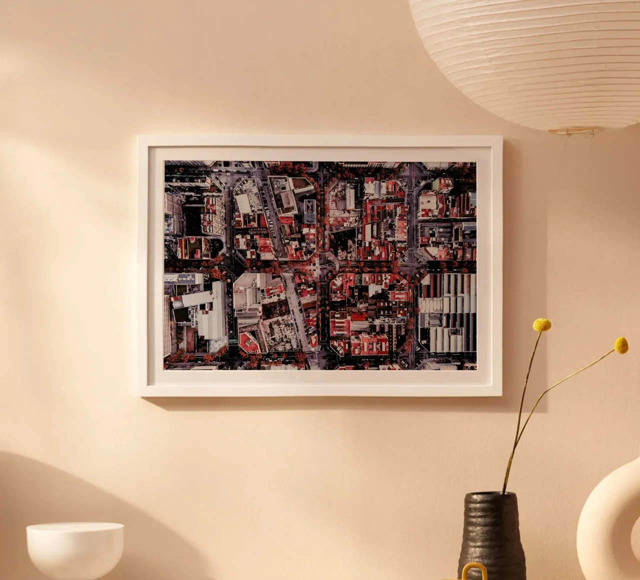 Barcelona poster con telaio in legno da Chris Abatzis