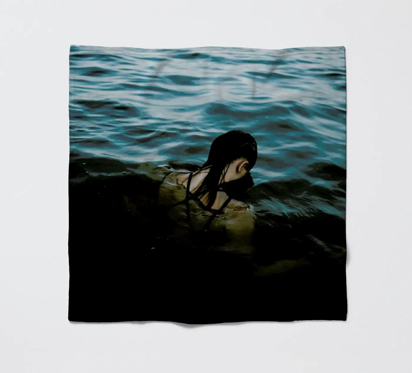 Drowning Fleecedecke von Chris Abatzis