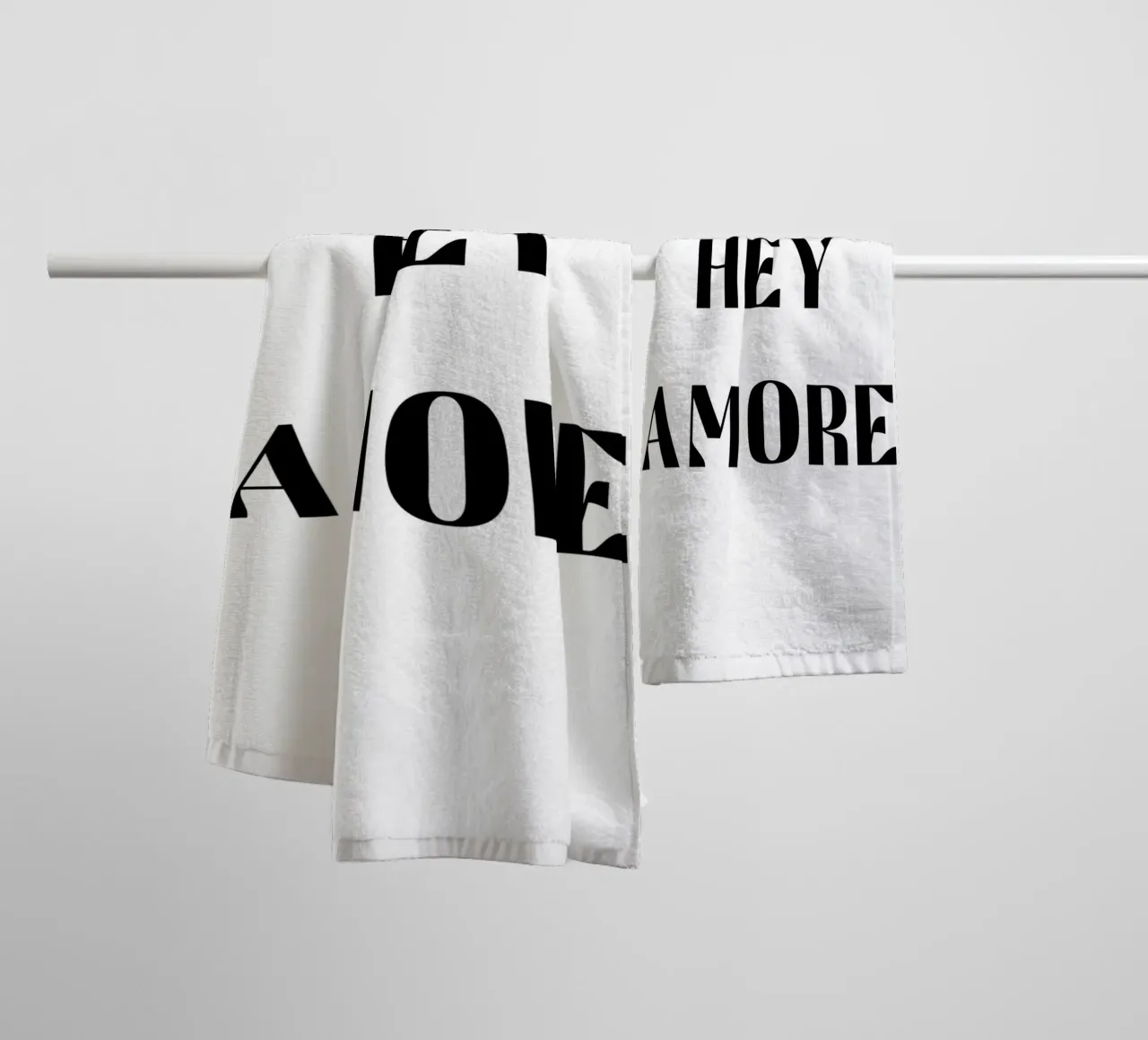 Ehi Amore B&N asciugamano da bagno da Carinaprint