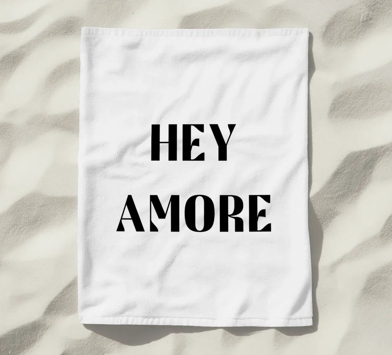 Hey Amore ByN toalla de playa de Carinaprint