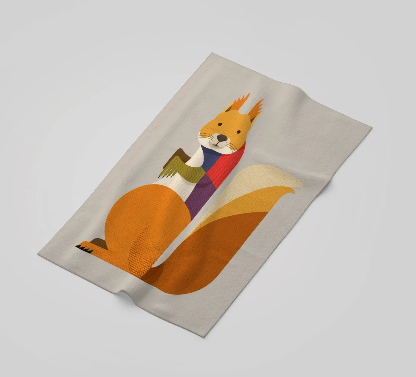 Rotes Eichhörnchen Strandtuch von The Printed Sparrow