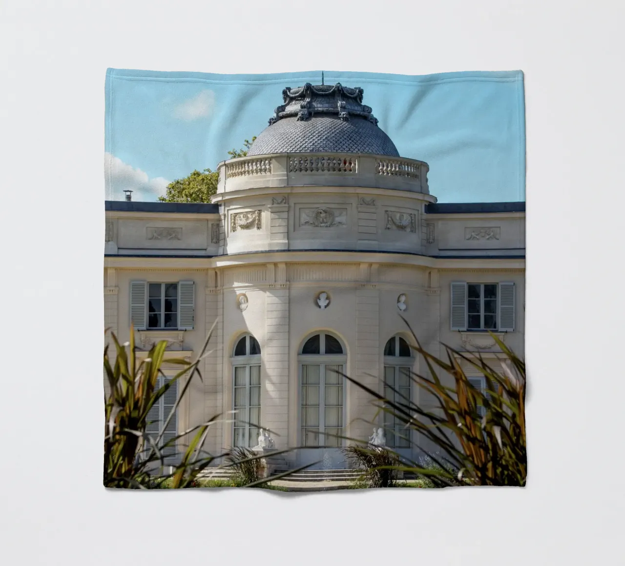 Parc Bagatelle fleece blanket by Léa Lefebvre Photography