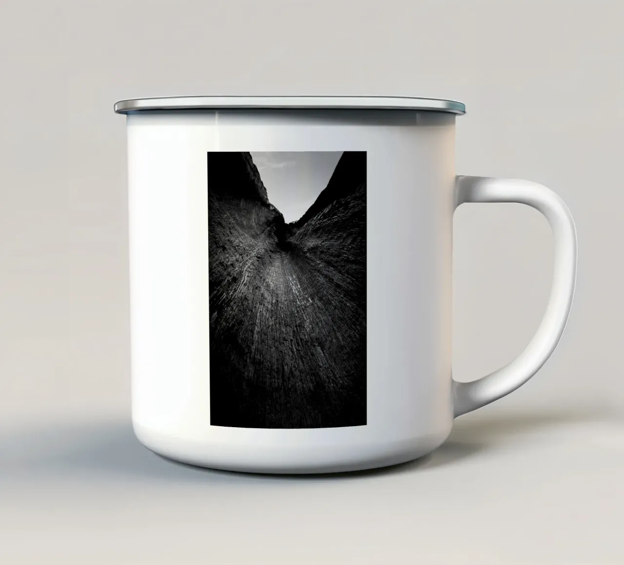 Mania Landscapes Raw 21 Sequoia Tree (USA) tazza in smalto da Mania Print Collection