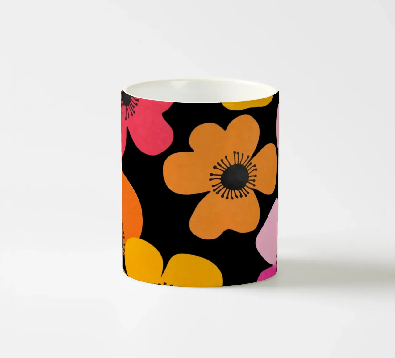 Midcentury Playful Botanica Bold Multicolor Retro Flowers Bl tazza in ceramica da Andrea Haase Modern Home