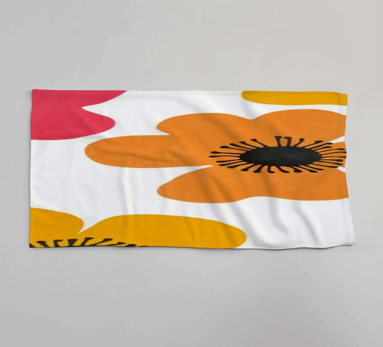 Mediados de siglo Juguetón Botánico Negrita Flores Retro Multicolor toalla de baño de Andrea Haase Modern Home