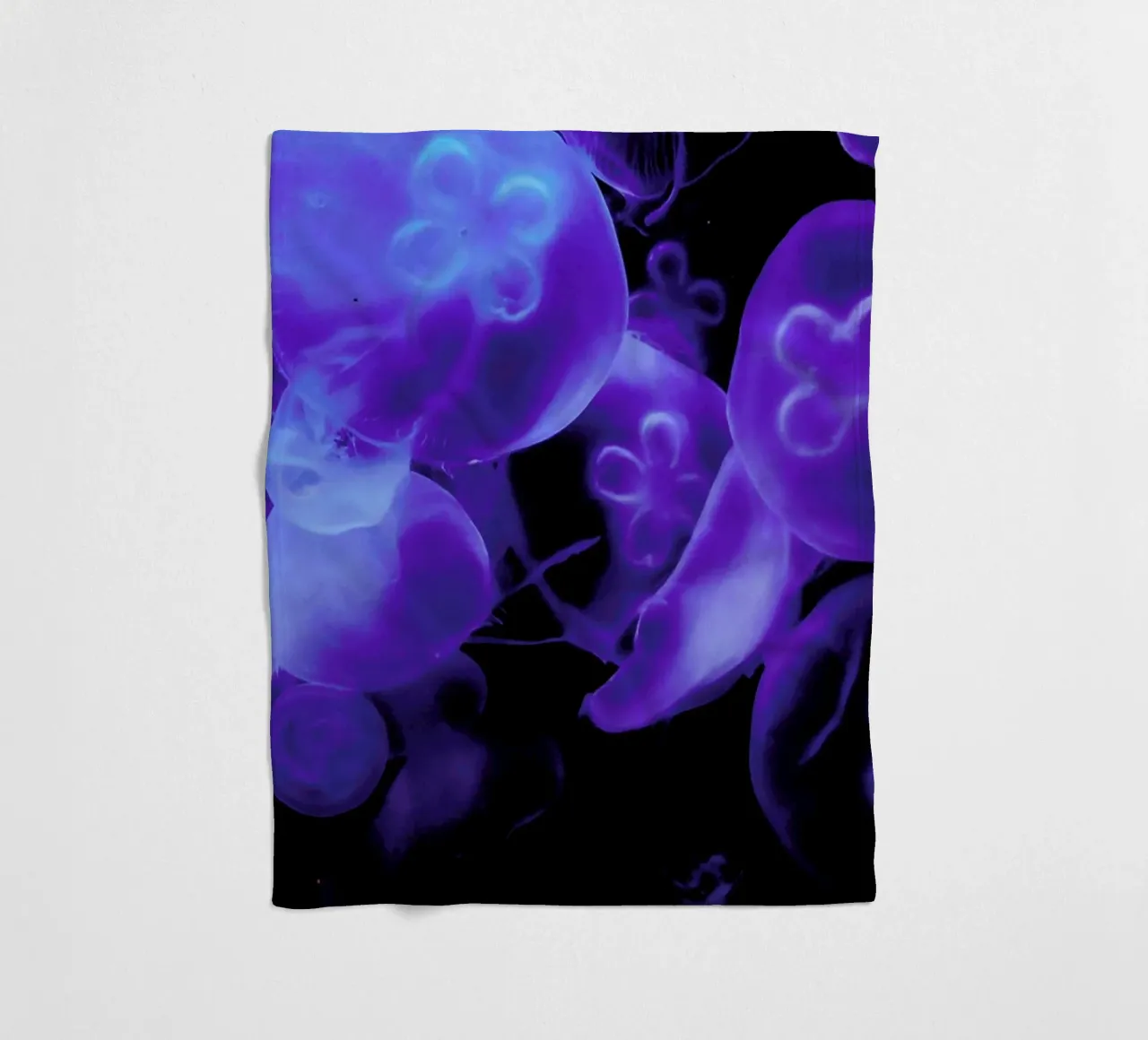 Blue Jellyfish coperta in pile da Babett Schultze