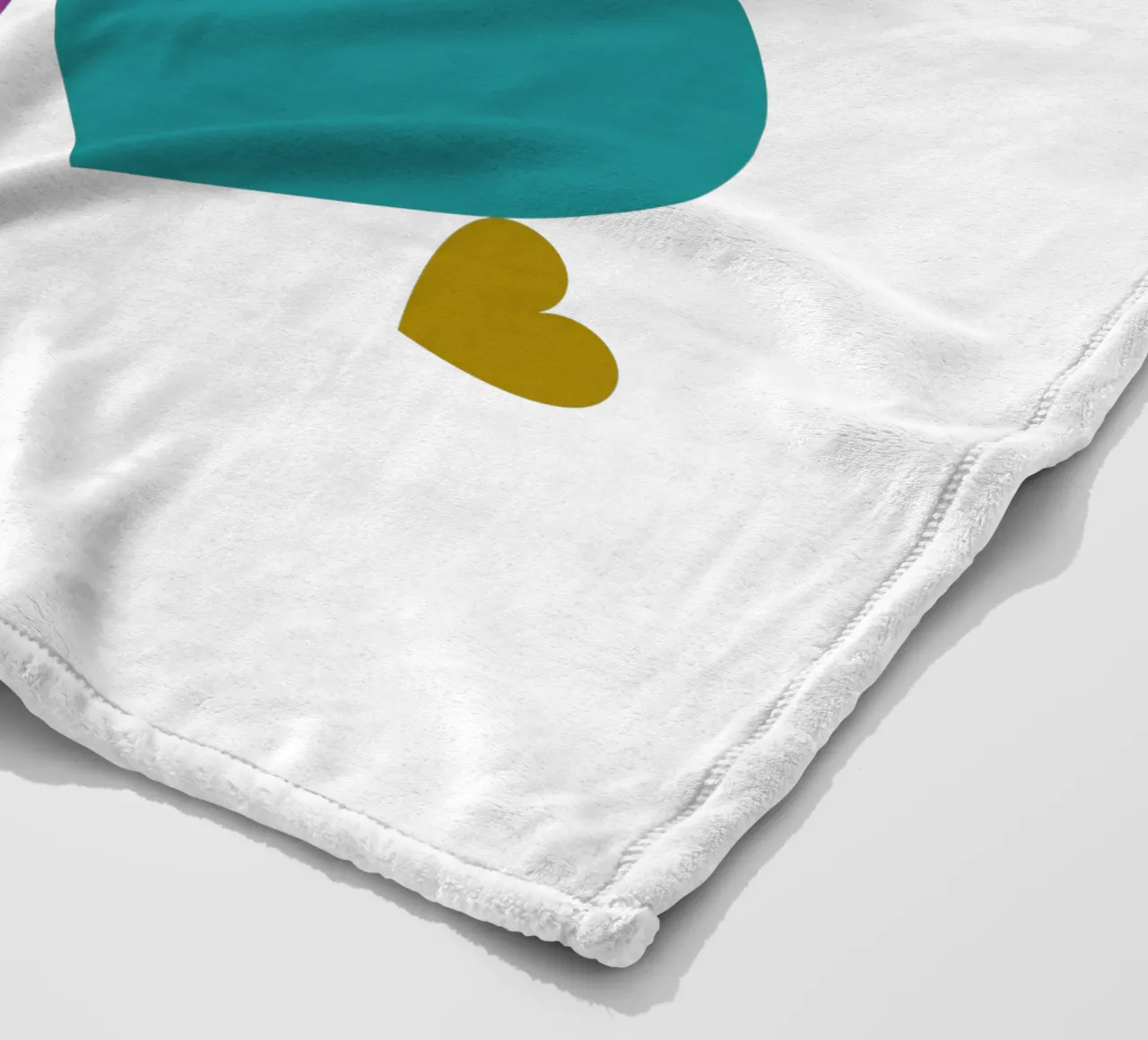 Cuori colorati impilati coperta in pile da Katja Stehle Design