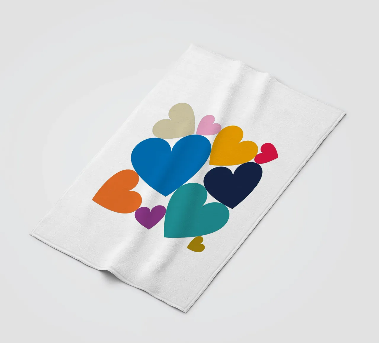 Cuori colorati impilati coperta in pile da Katja Stehle Design
