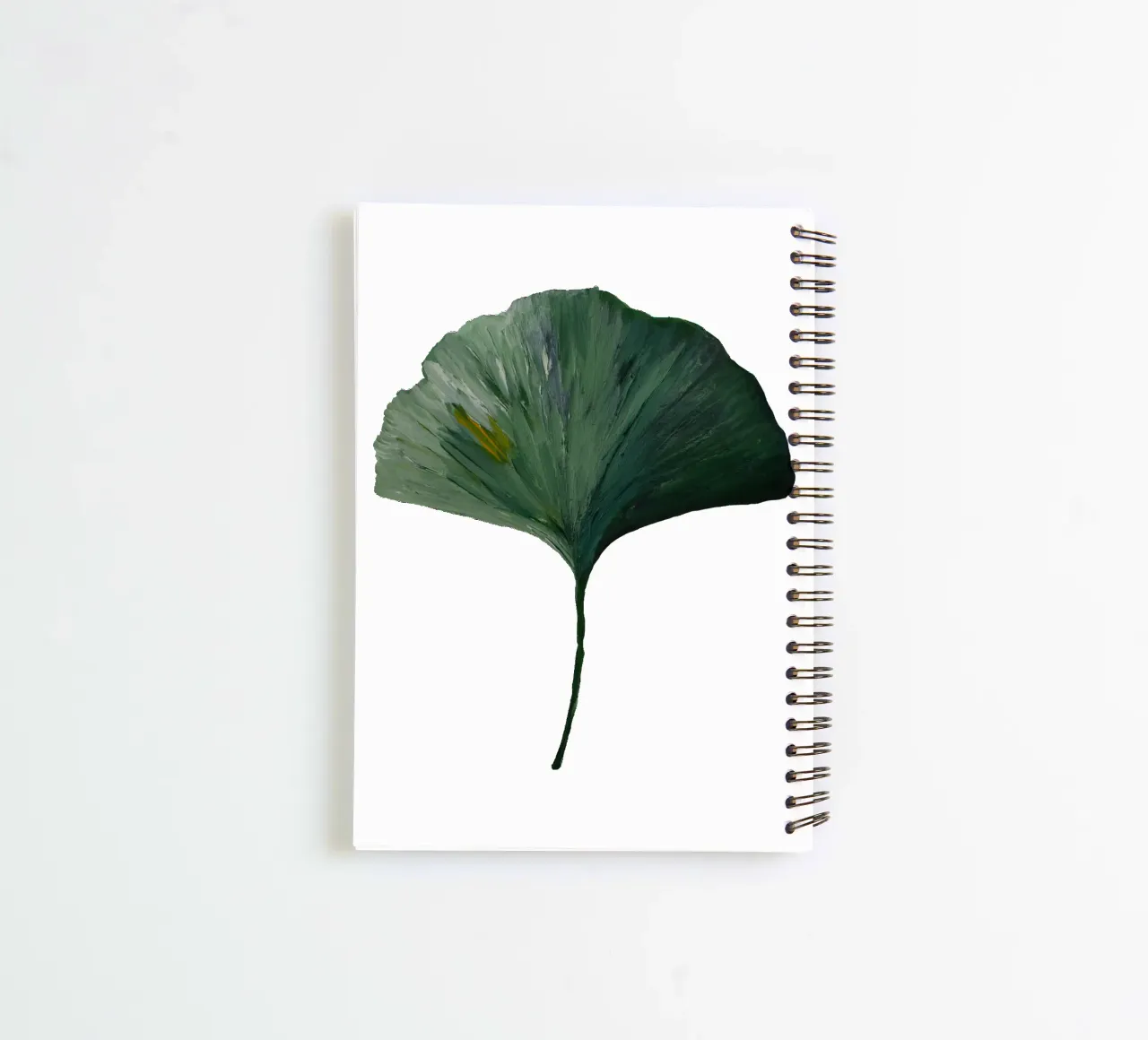 Ginkgo leave green Ringbuch von Femke Zwaan