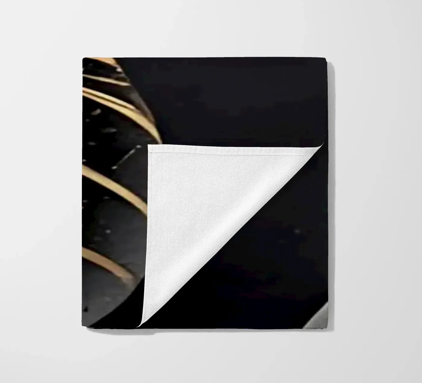 Blue Easter Egg Strandtuch von LM2Kone