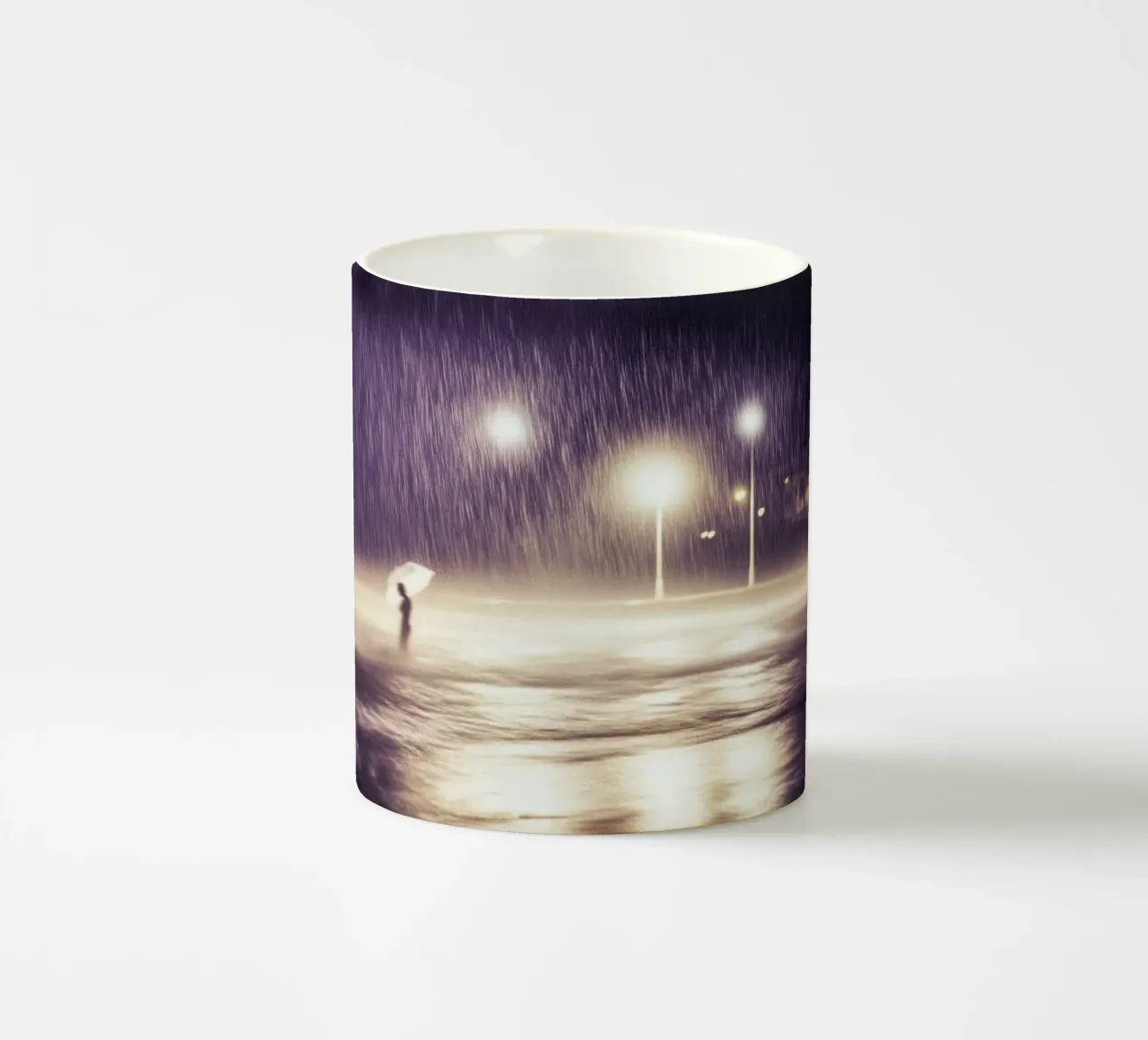 Sotto la pioggia viola di Brighton tazza in ceramica da By Night
