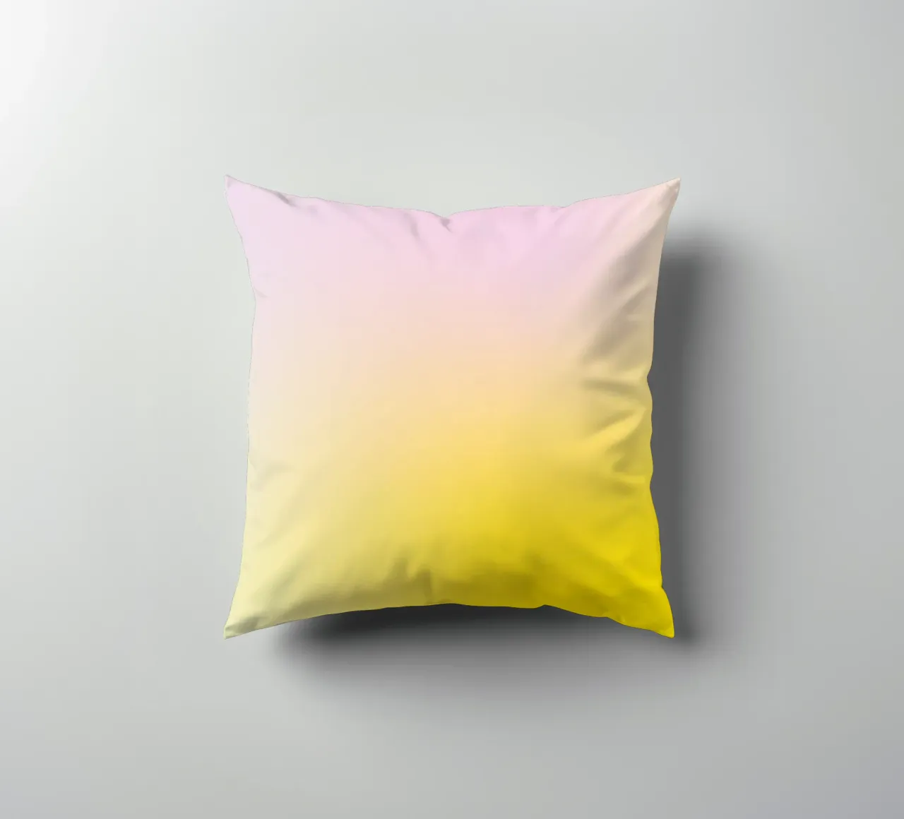 Delicato gradiente giallo e rosa cuscino da Katja Stehle Design