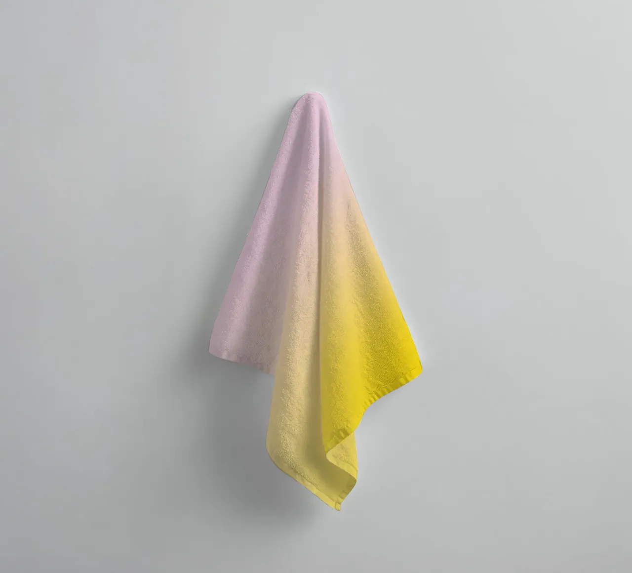 Delicato gradiente giallo e rosa asciugamano da bagno da Katja Stehle Design