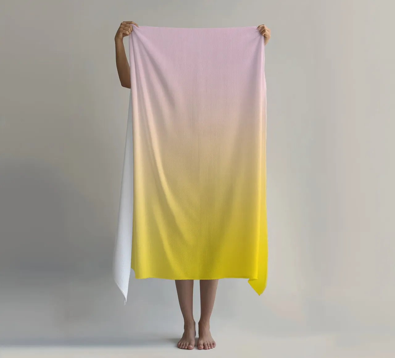 Delicato gradiente giallo e rosa telo mare da Katja Stehle Design