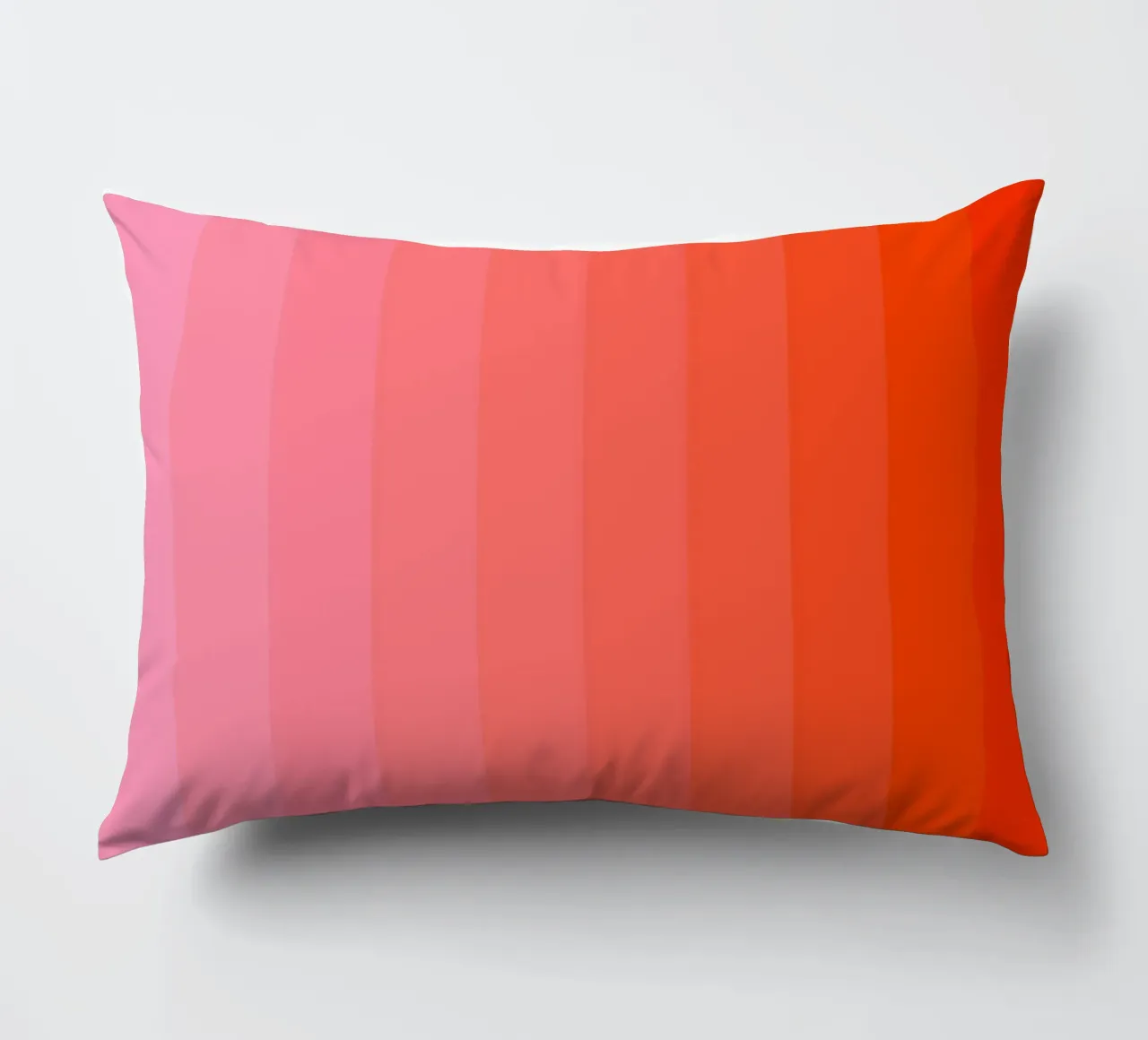 Retro gradiente rosso rosa cuscino da Katja Stehle Design