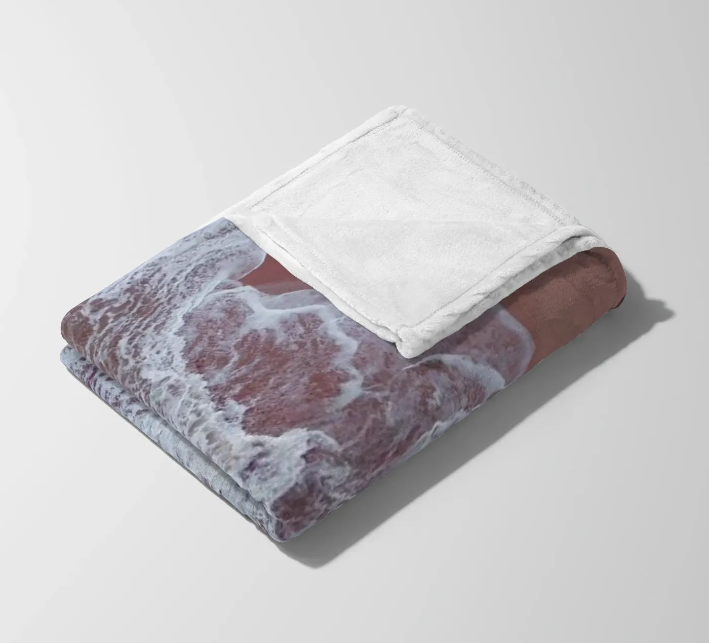 Blush Beach coperta in pile da Studio Nahili