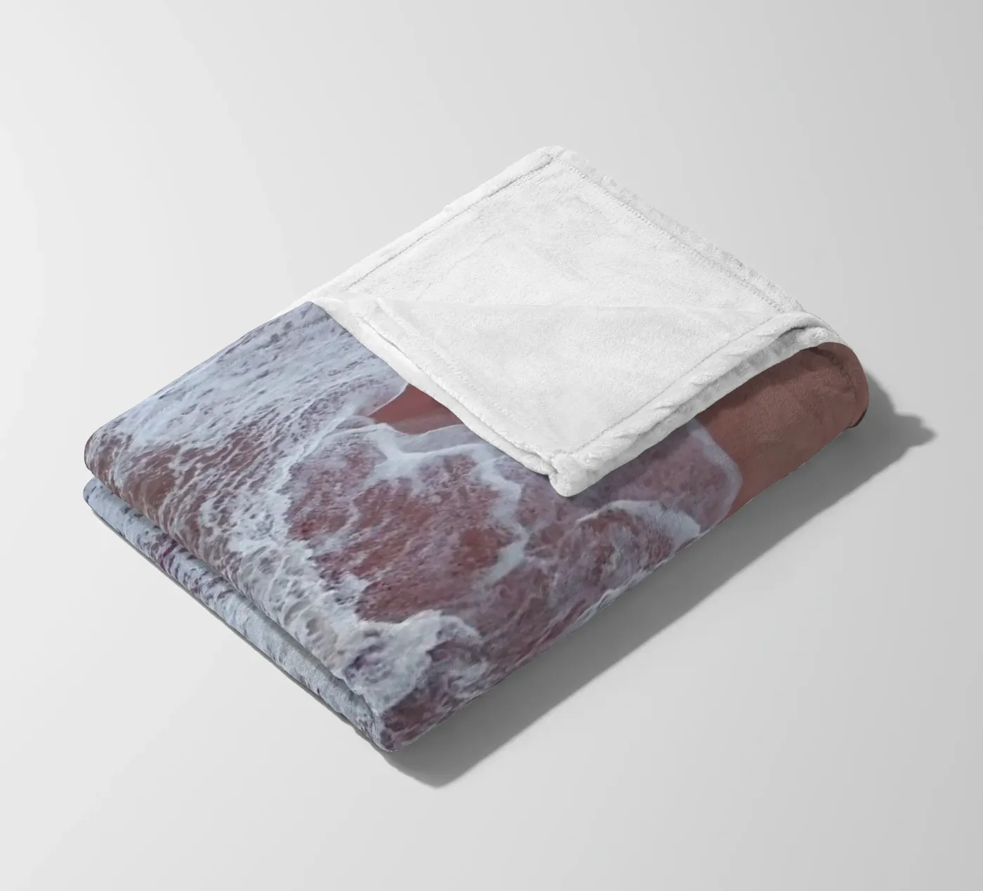 Blush Beach coperta in pile da Studio Nahili