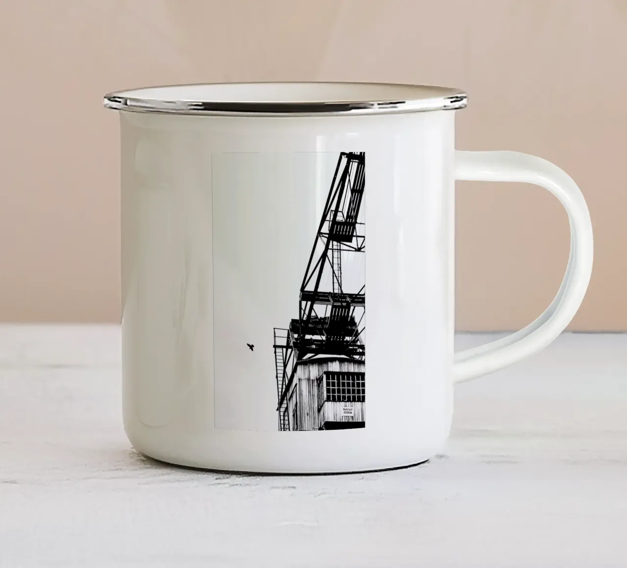 Epic Crane tazza in smalto da Babett Schultze