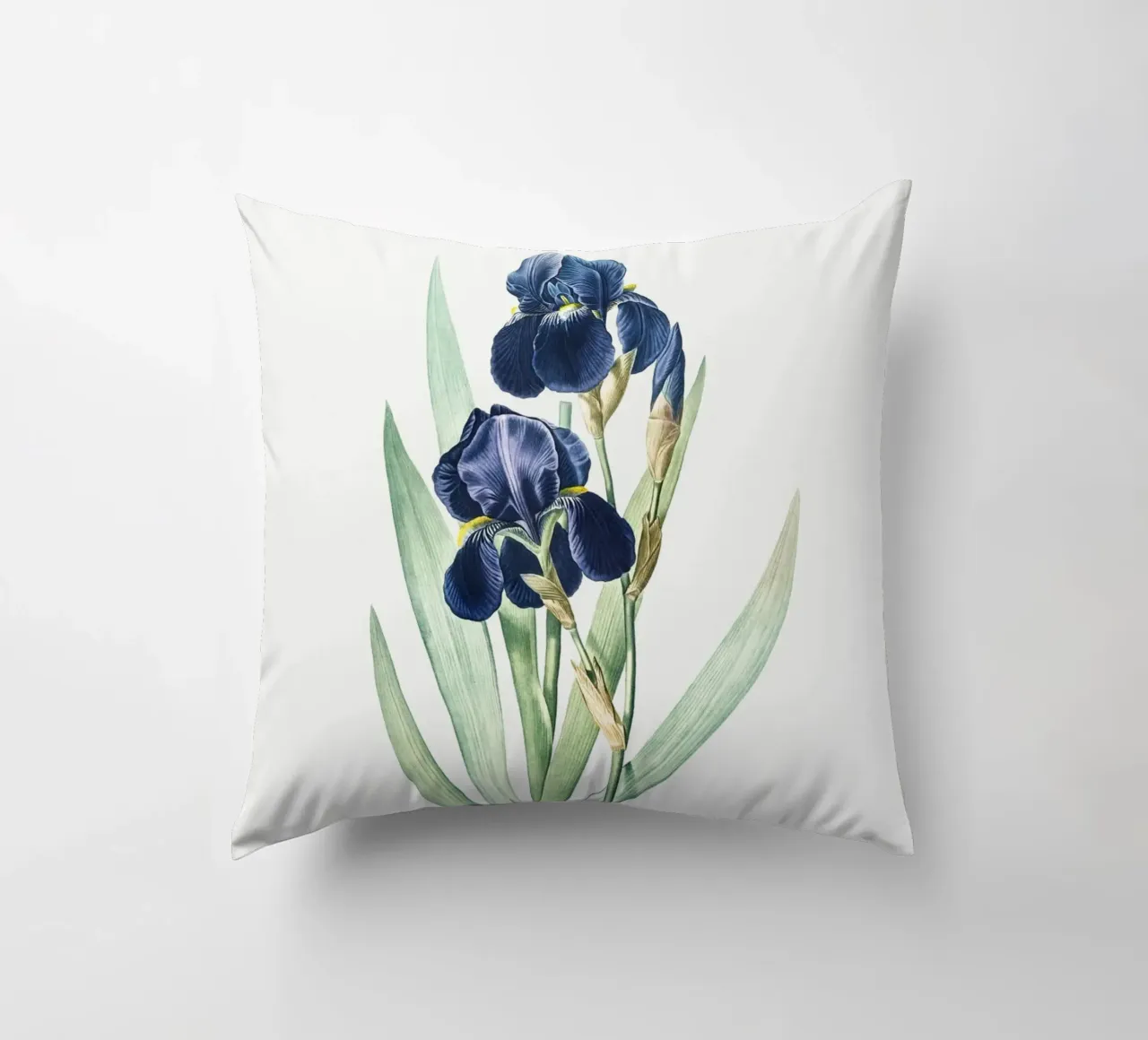 Purple Iris cuscino da Pretty Flowers Vintage Botanicals
