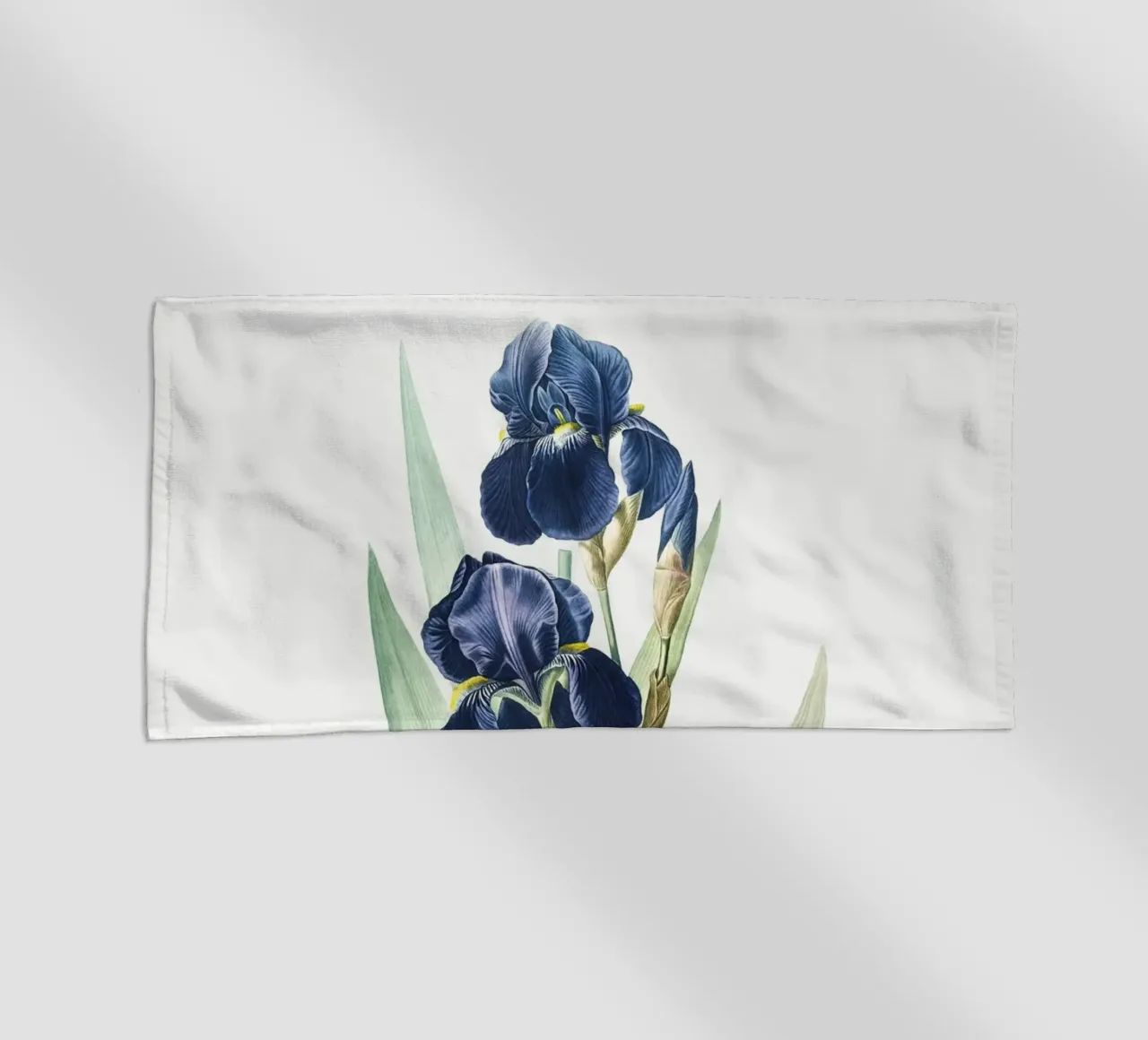 Purple Iris telo mare da Pretty Flowers Vintage Botanicals