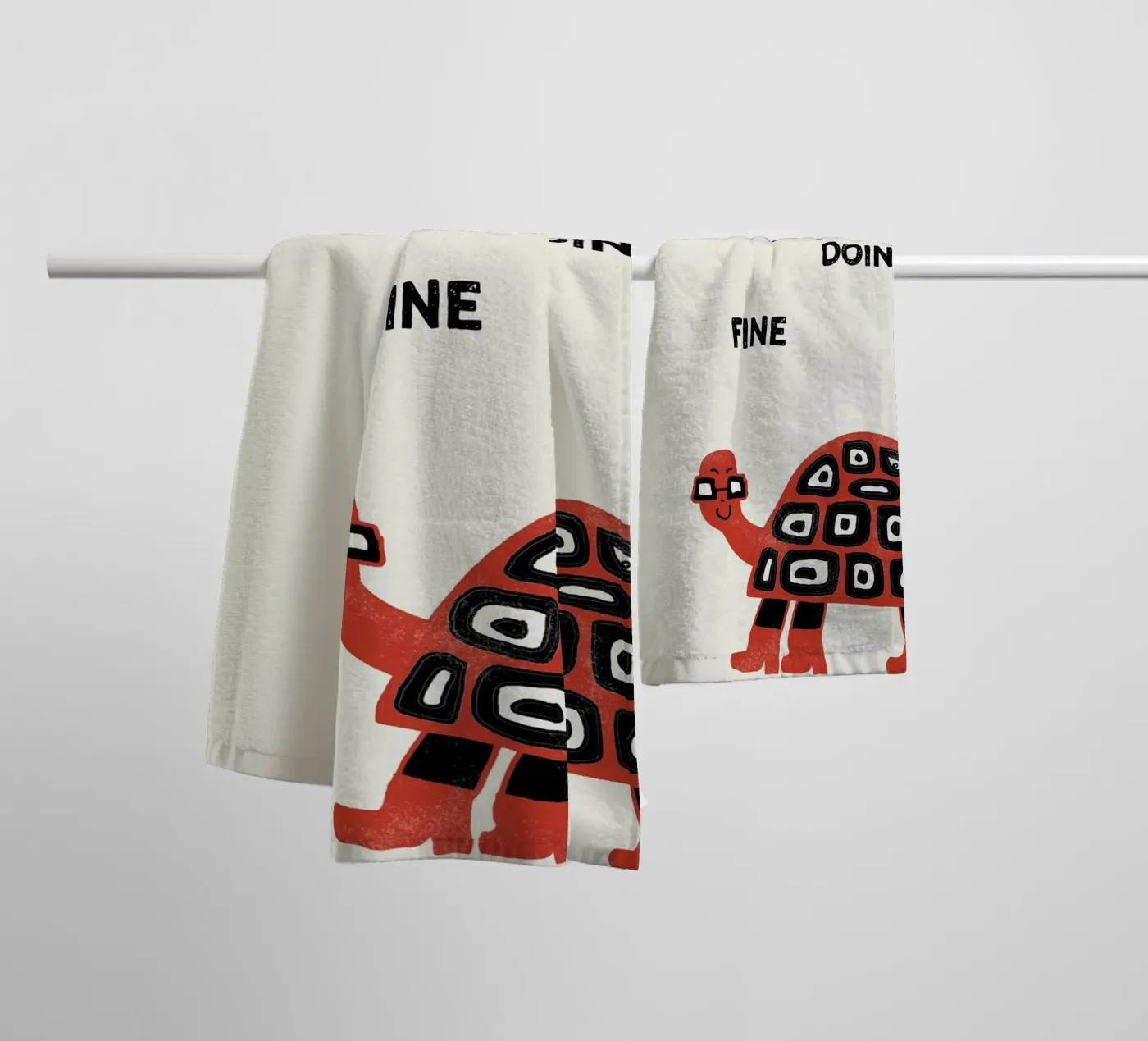 slow down turtle badhanddoek van thesoulhugclub