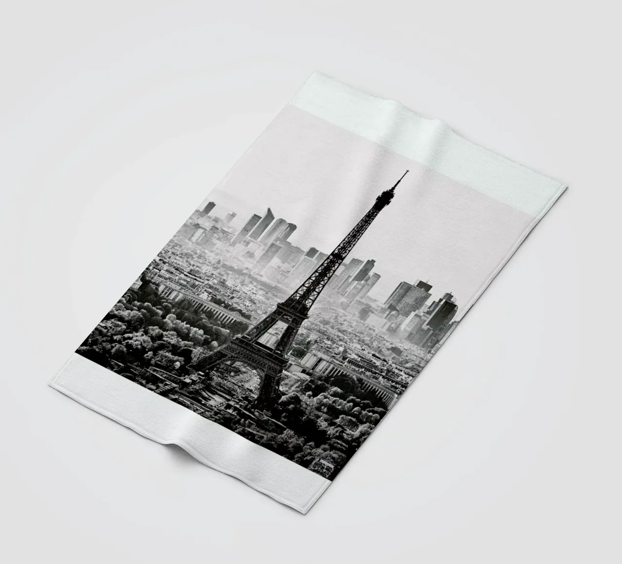 Paris Skyline coperta in pile da METROPOLIS