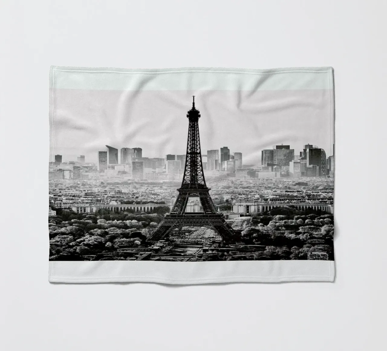 Paris Skyline coperta in pile da METROPOLIS