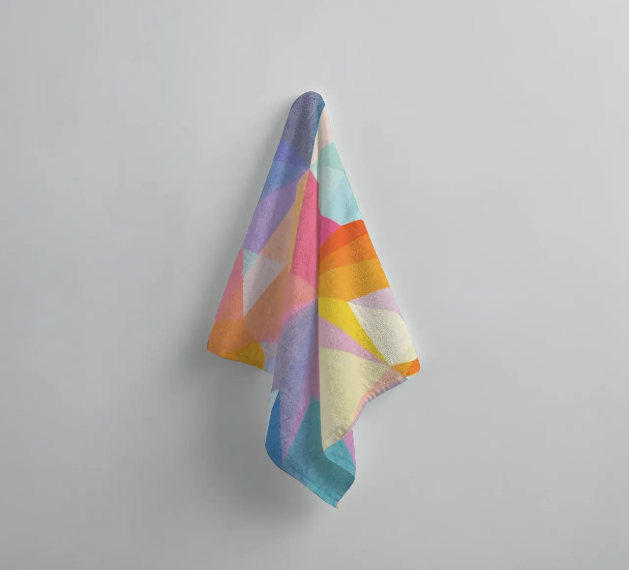 Sogno colorato - Forme astratte e colorate asciugamano da bagno da lovely lines