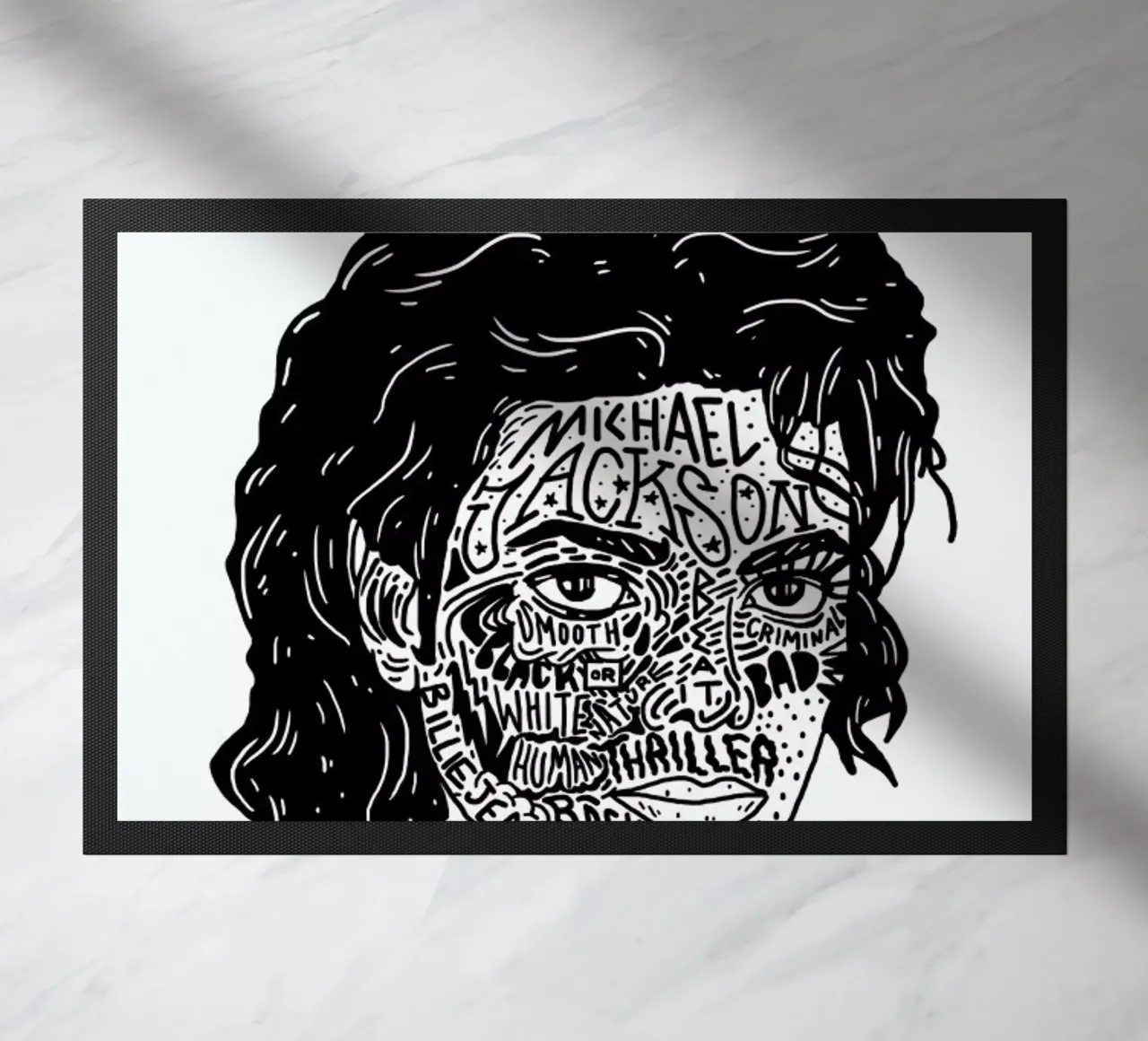 Mikey Fußmatte von Nick Cocozza