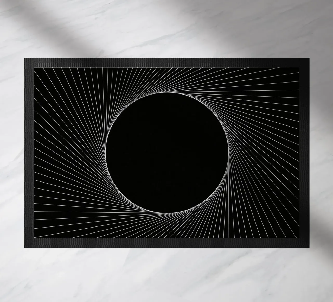 Grafische Eclipse Fußmatte von Katja Stehle Design