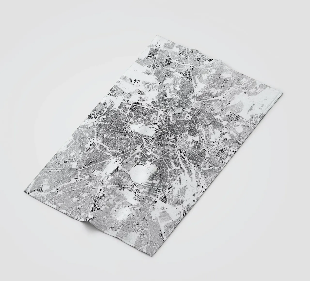 Berlin Map coperta in pile da The Cartography Collection