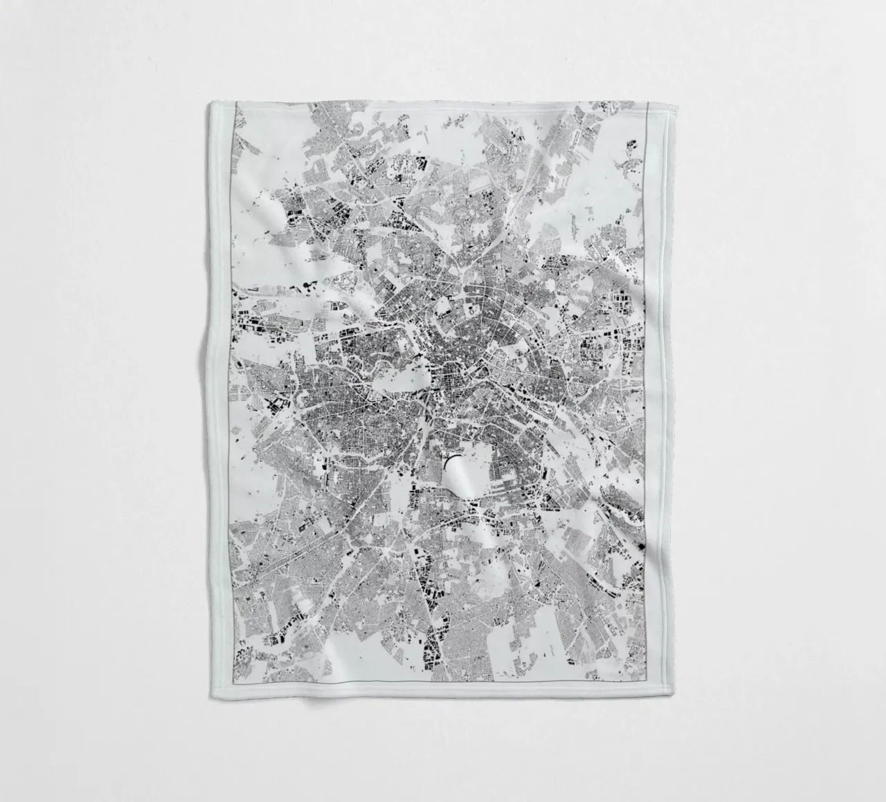 Berlin Map Fleecedecke von The Cartography Collection