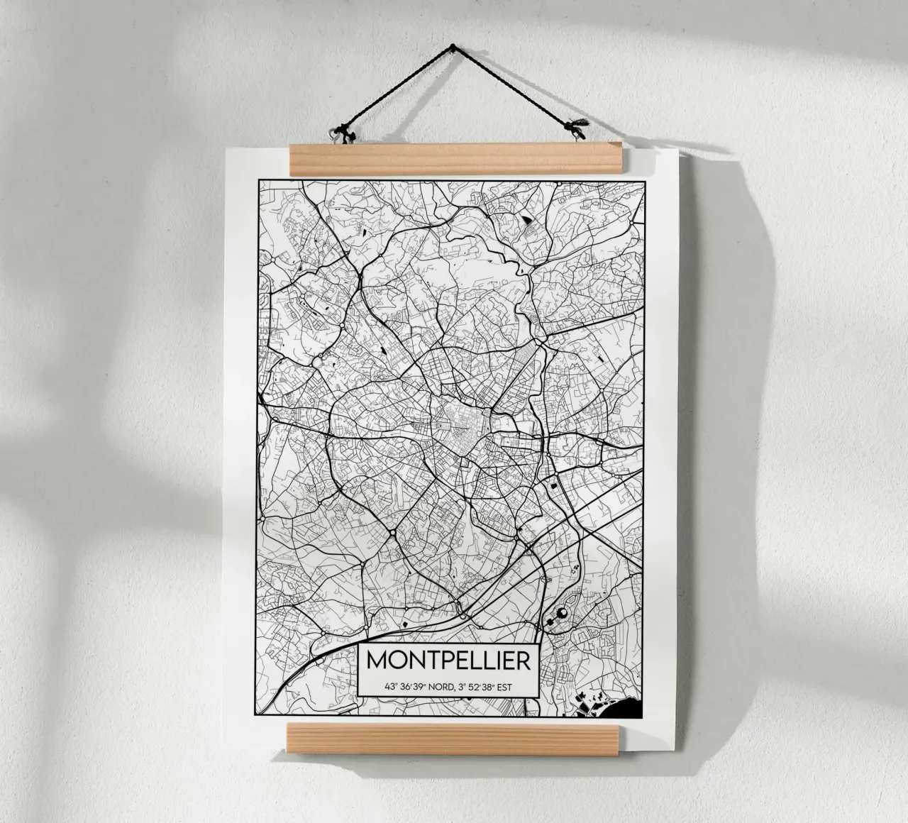Mappa di Montpellier poster con telaio in legno da Frame the World