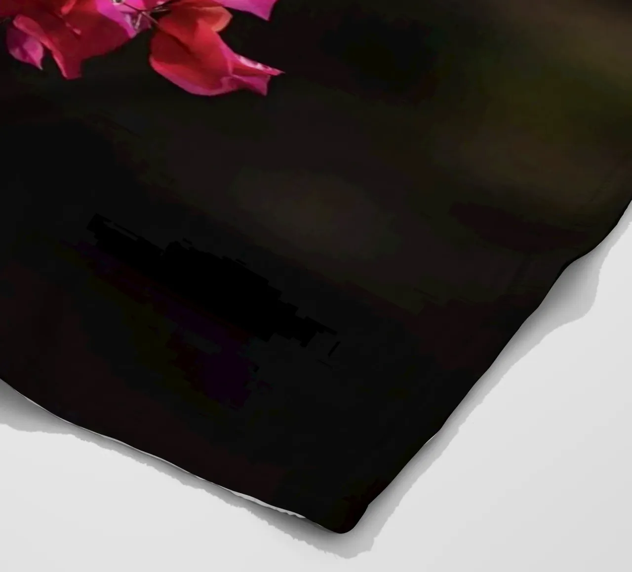 Farfalla su fiori rosa coperta in pile da Léa Lefebvre Photography