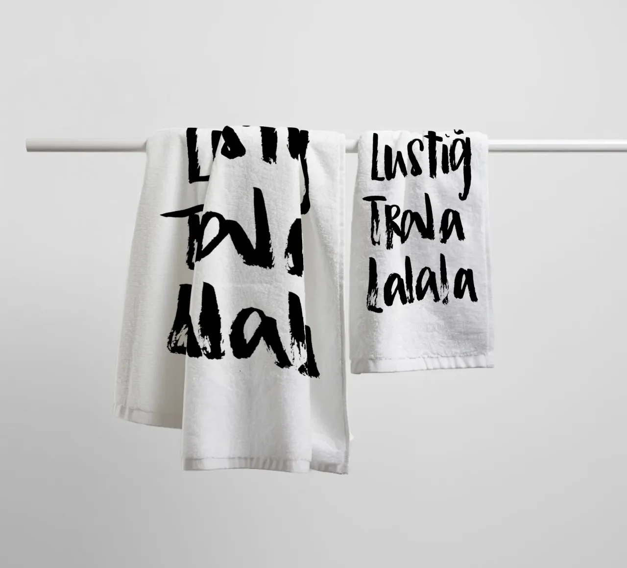 Tralalala asciugamano da bagno da Brushmeetspaper