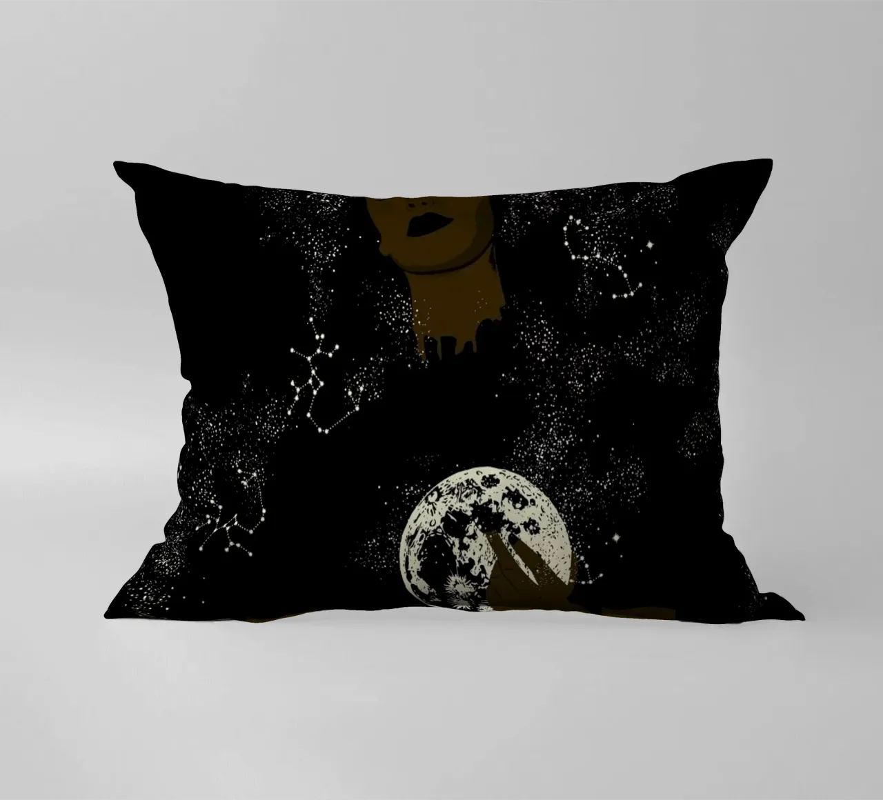 The Moon Queen cuscino da Céleste Wallaert