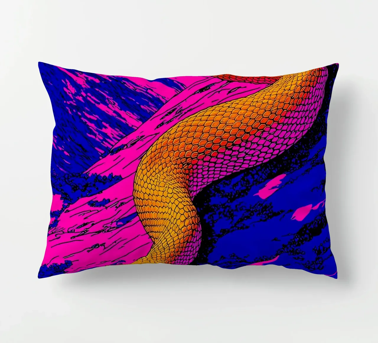 Serpente sulla montagna - Pop Art cuscino da ColorCrash Gallery