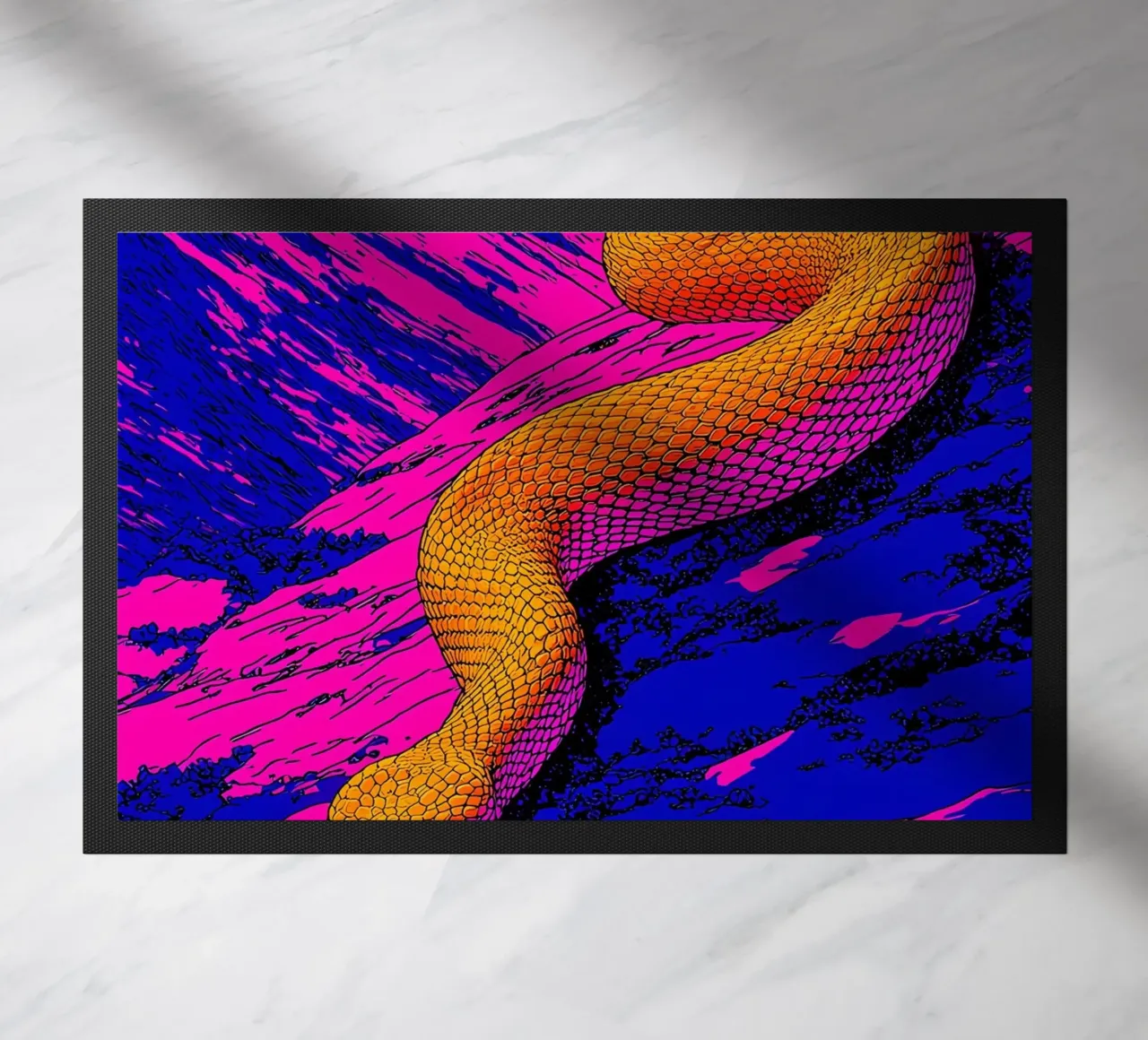 Serpente sulla montagna - Pop Art zerbino da ColorCrash Gallery